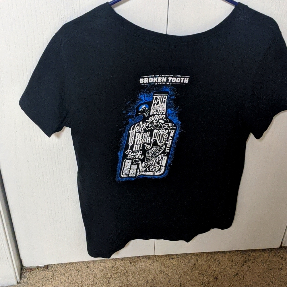 Bear Tooth / Moose's Tooth alaska t shirt